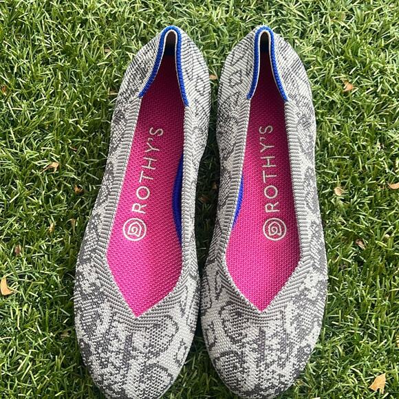 Rothys round toe size 5.5 gray ivory snake woman flat shoes - Picture 1 of 9